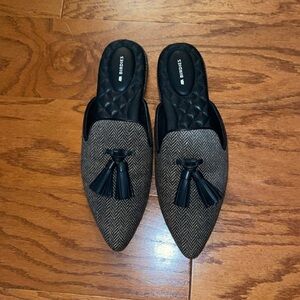 Birdies The Dove Size 9 Tan Herringbone Tassel EUC